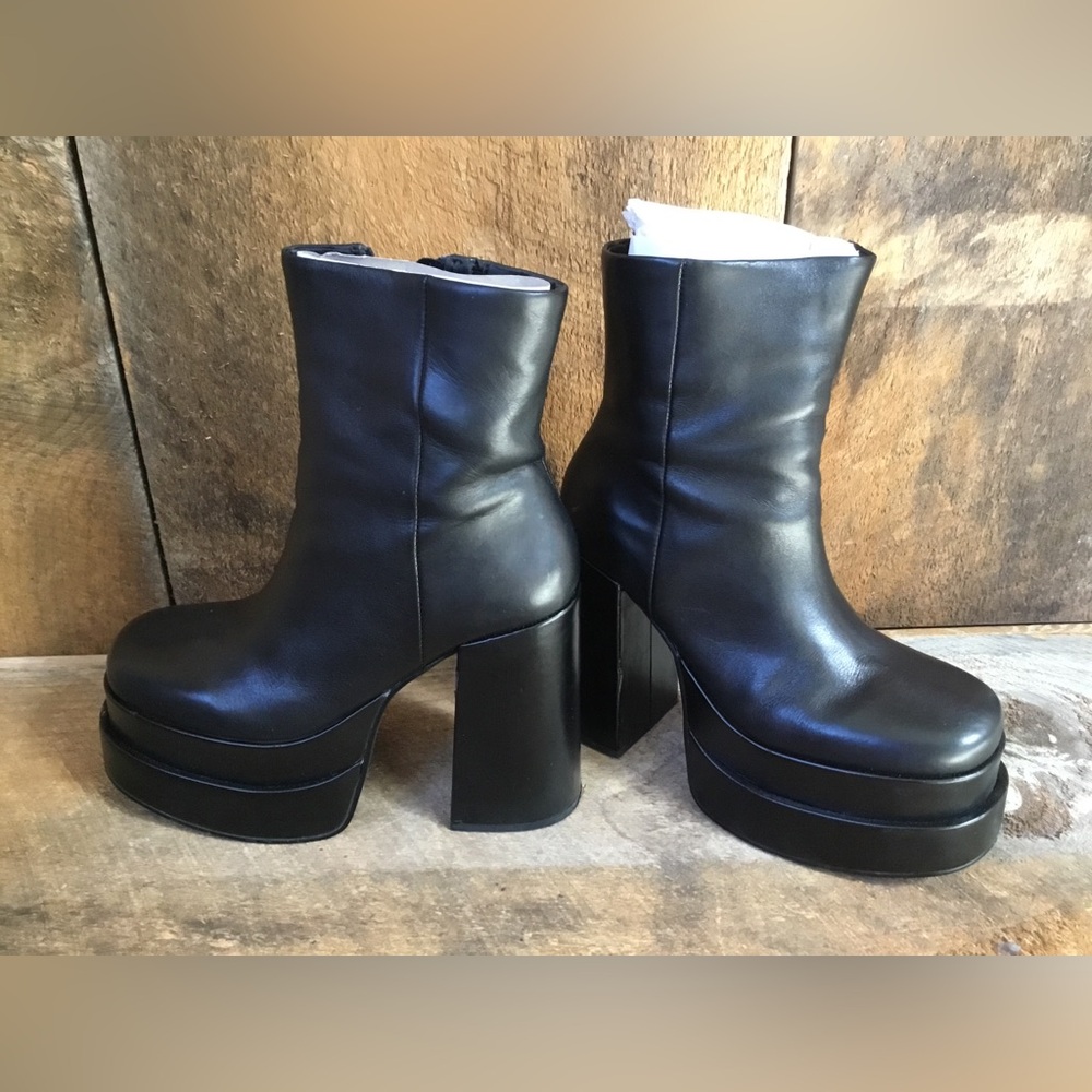Steve Madden Cobra Boots